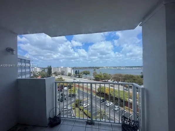 1200 NE Miami Gardens Dr, Miami, FL
