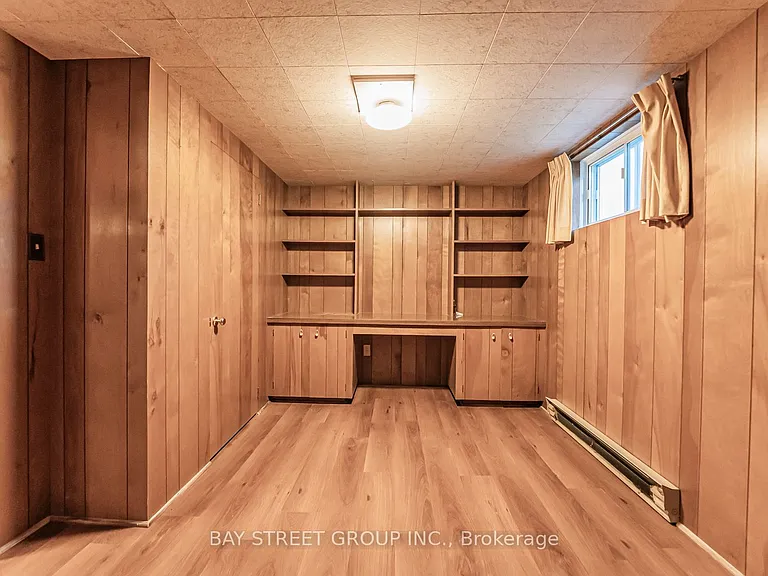 394 Centre St E #LOWER — Photo 6