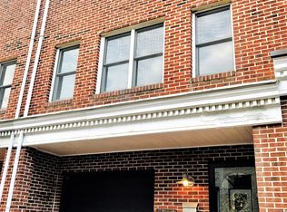 2413 Manning St, Philadelphia, PA 19103