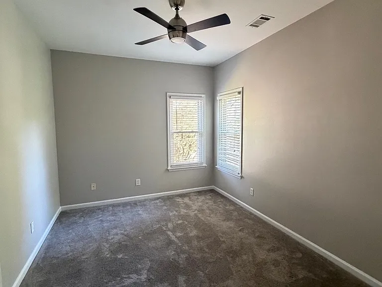 5430 Derby Chase Ct — Photo 14