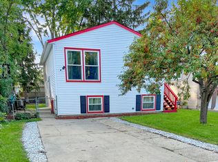 1510 Chestnut Dr, Round Lake Beach, IL