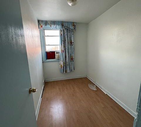 5th image of 6615 Oakland St