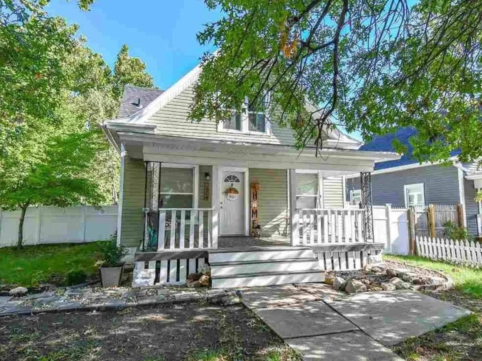 2604 Y St — Photo 2