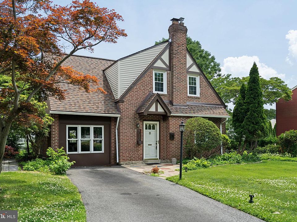 1st image of 403 Walnut Hill Ln