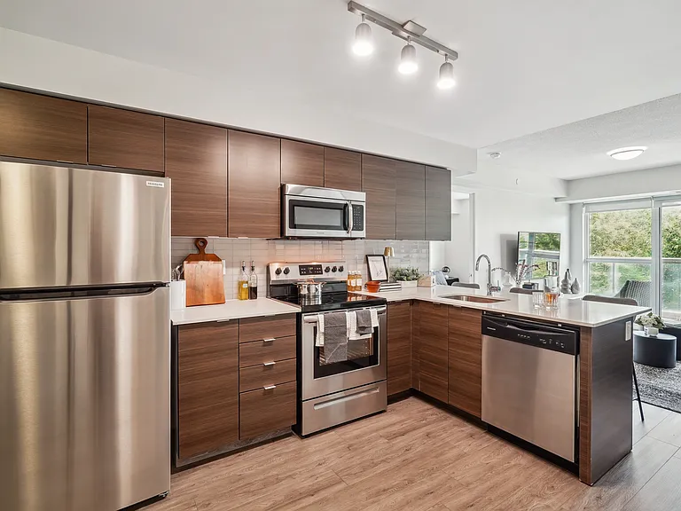 123 Parkway Forest Dr — Photo 5