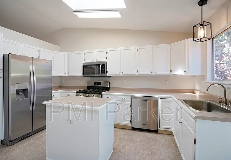 16041 Bluebonnet Dr — Photo 7