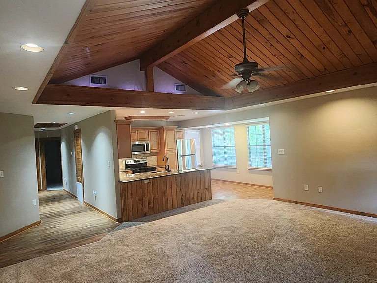 8411 Keith Rd — Photo 3