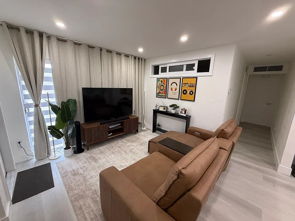 4330 NW 79th Ave #2B