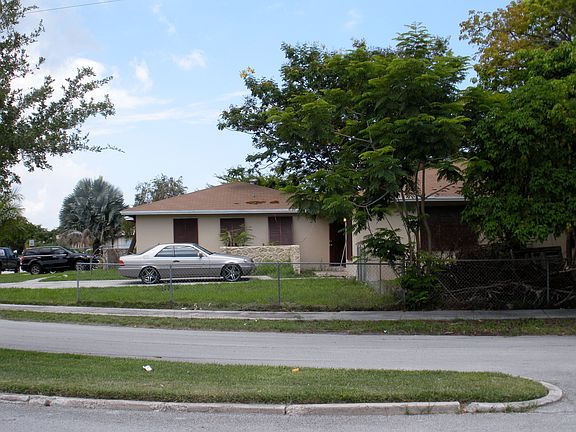 5th image of 18805 SW 100th Ave