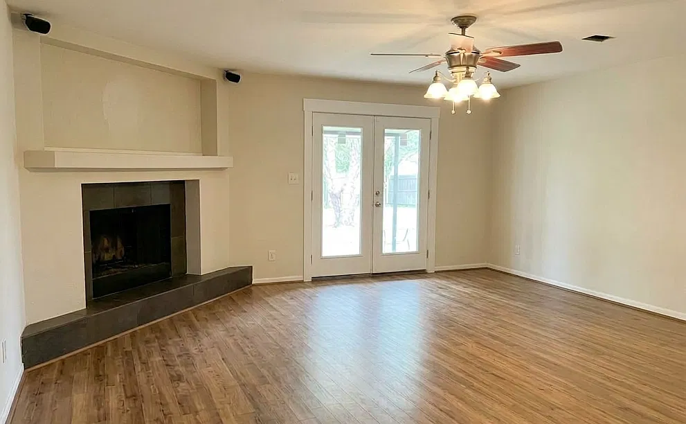 3 bed, 2145 sqft, $2,200 — Photo 2