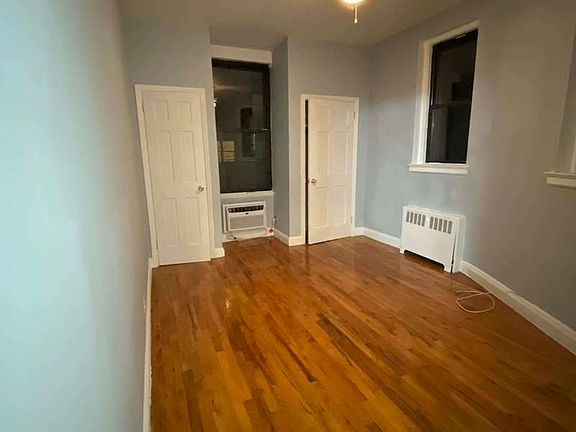 4th image of 218 E 70th St APT 4C