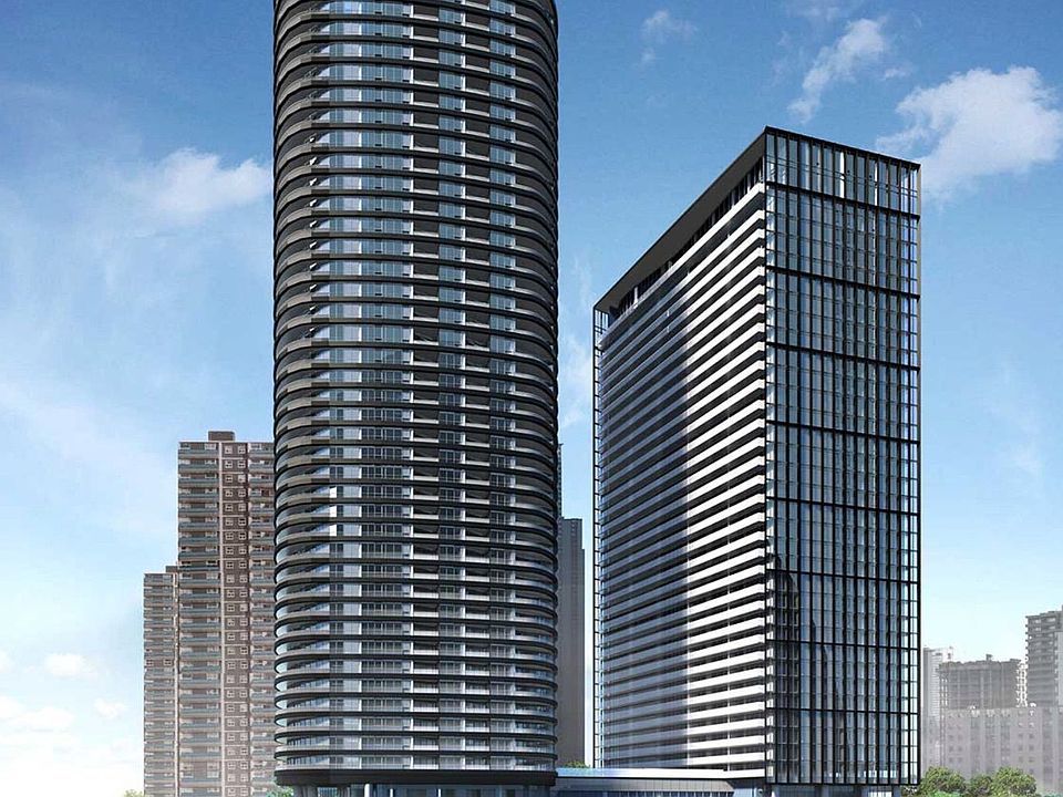 1st image of 585 Bloor St E #1118