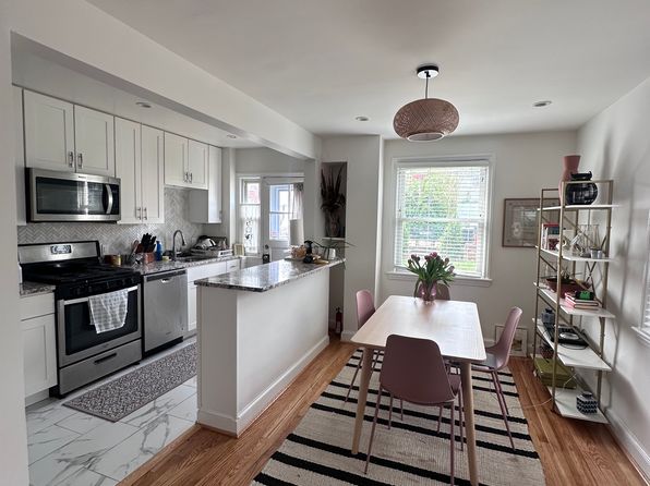 3351 Dubois Pl SE