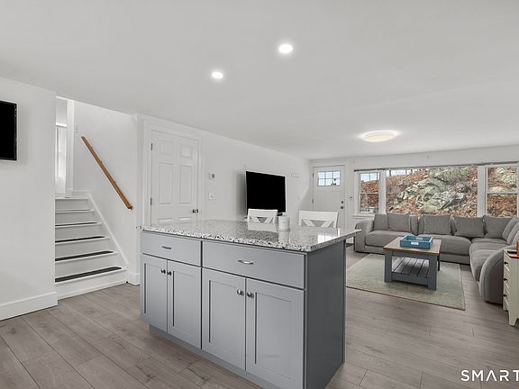 4th image of 30 Birchwood Road