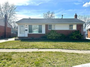 428 Darwin St, Westland, MI 48186