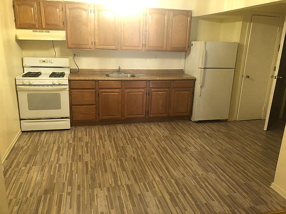 5th image of 13524 Coolidge Ave #3