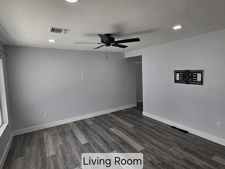 1123 S Central Ave #3 — Photo 12