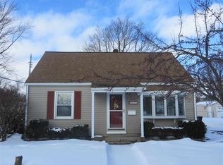 2215 Rockne Dr, South Bend, IN 46615