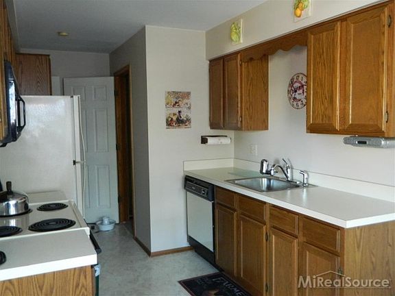 5th image of 34767 E Marino Ct