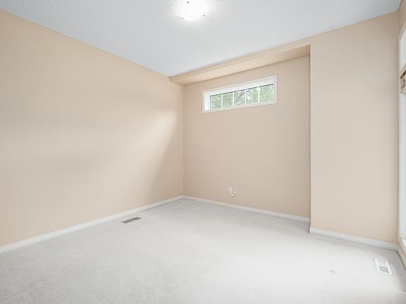 3rd image of 434 Tory Point E