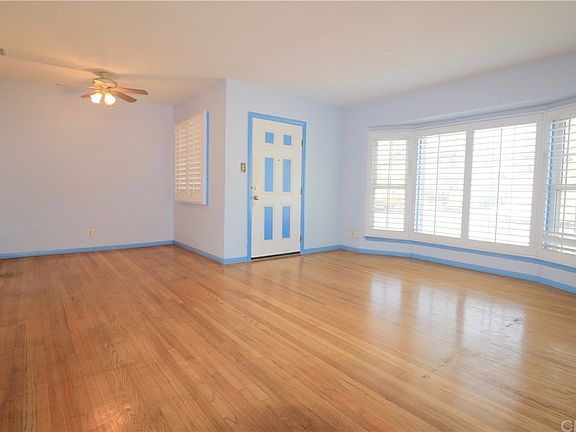 3rd image of 4738 Pearce Ave