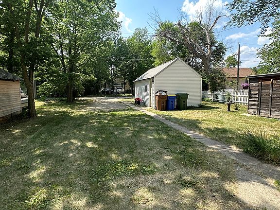 5th image of 531 Frank Ave SE