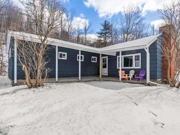 7279 Gulick Rd, Naples, NY 14512