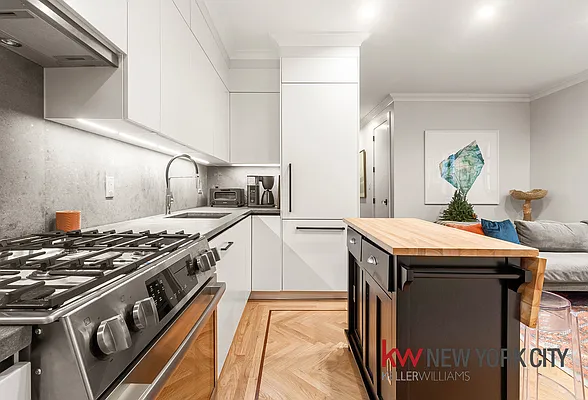 Rented by Keller Williams NYC | media 7