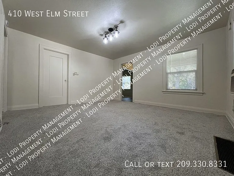 410 W Elm St — Photo 9