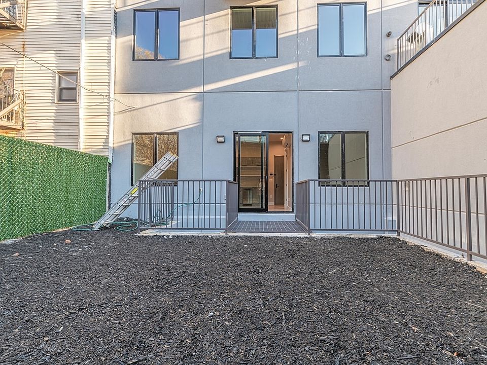 1st image of 17 Jefferson St #1B