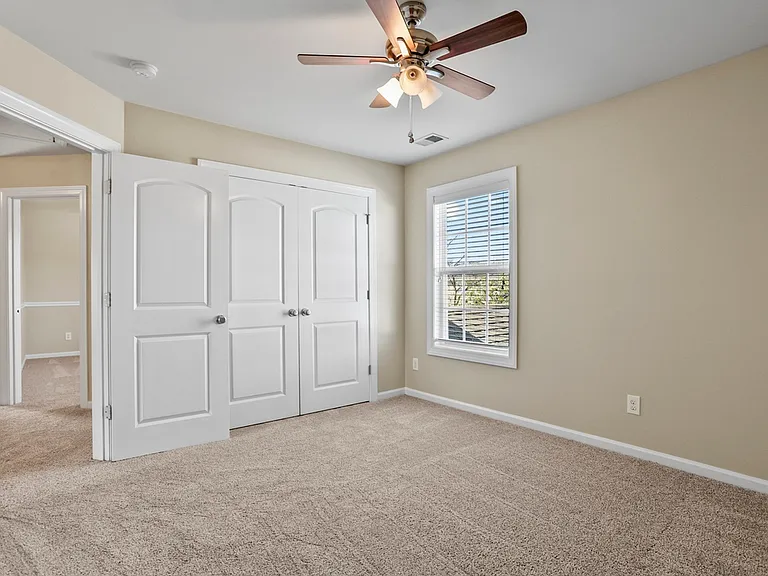 5 Cross Gate Ct — Photo 33