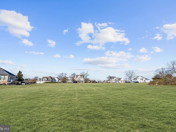 4th image of 12848 Fox Ridge Ct
