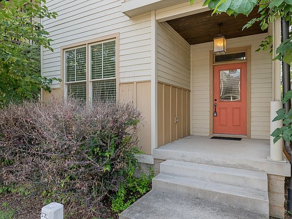 5th image of 902 Cheatham Pl #A