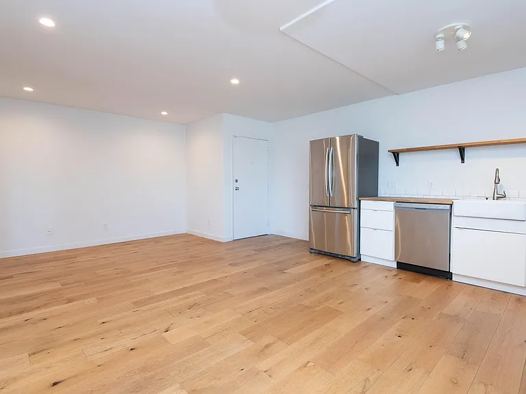 3933 Marathon St #104-B — Photo 3