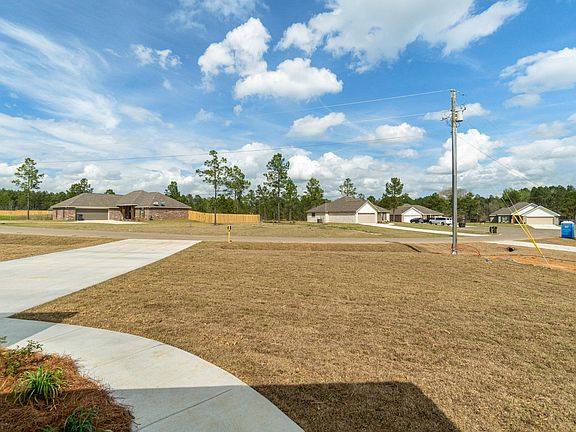 5th image of 34 Applewood Dr