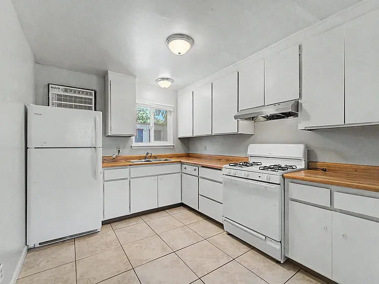 5944 Park Ave #5956 — Photo 17