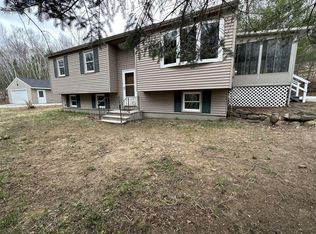 127 Bogue Rd, Weare, NH 03281