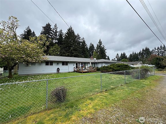 2nd image of 5149 Sandra Lane NE