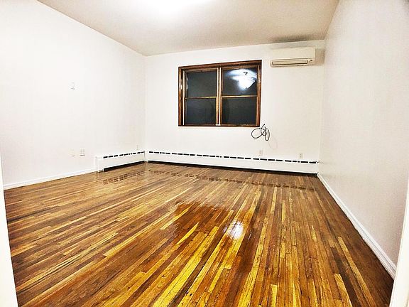 2nd image of 195 Bay 41st St #2A