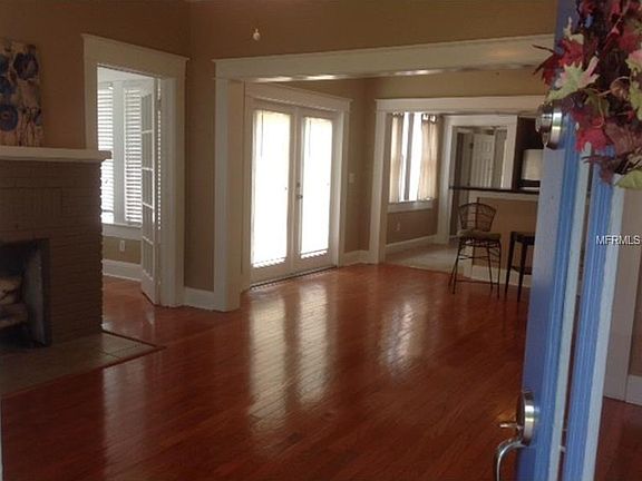 4th image of 206 W Giddens Ave
