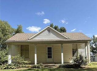 2403 N 2nd St, Saint Joseph, MO 64505