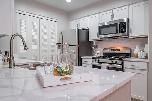The Residence at Christopher Wren Apartments Photo 1
