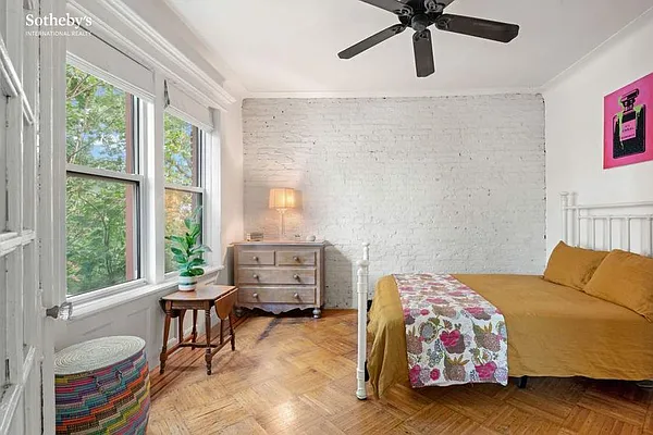 Sold by Sotheby's International Realty | media 9