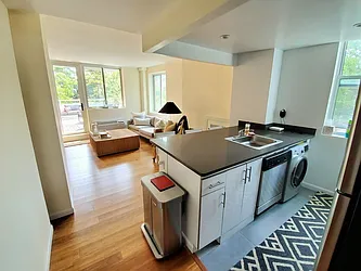 Rented by Ridgewood Capital NYC LLC