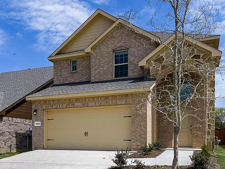 3612 Southbend Dr — Photo 2