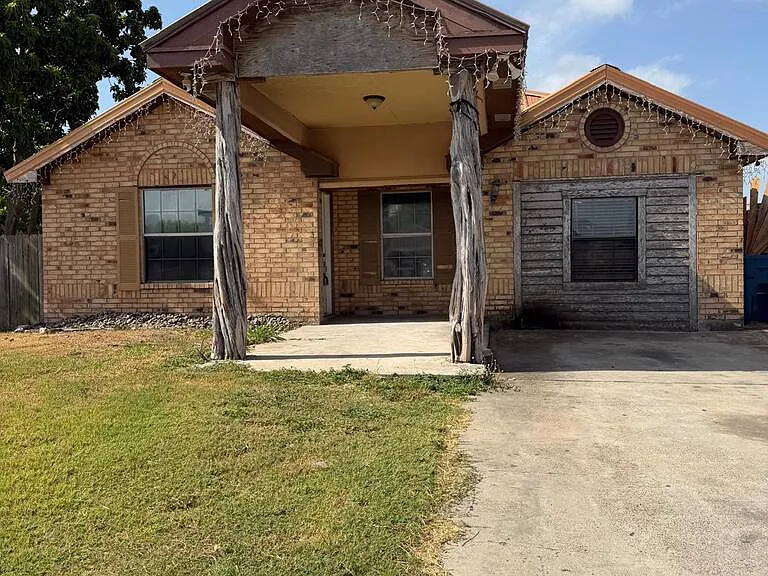 5092 Christian Cir — Photo 1