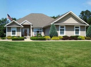 4022 Knollbrook Dr, Barberton, OH 44203