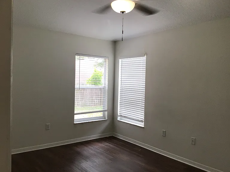 715 Somerstone Dr — Photo 7