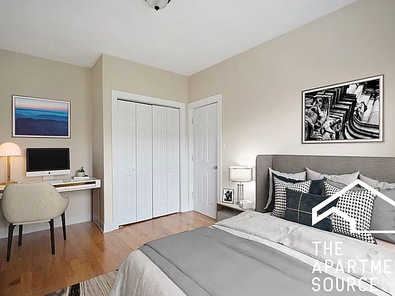 5th image of 3724.5 N Pine Grove Ave #W3