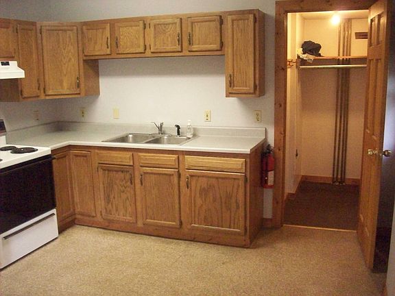 Kitchen & entry closet